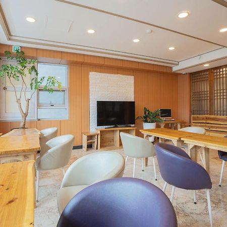 J2 Family Hotel Jeju Exteriör bild