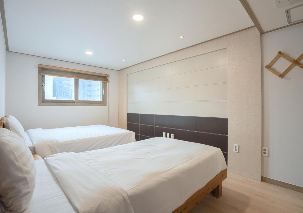 J2 Family Hotel Jeju Exteriör bild