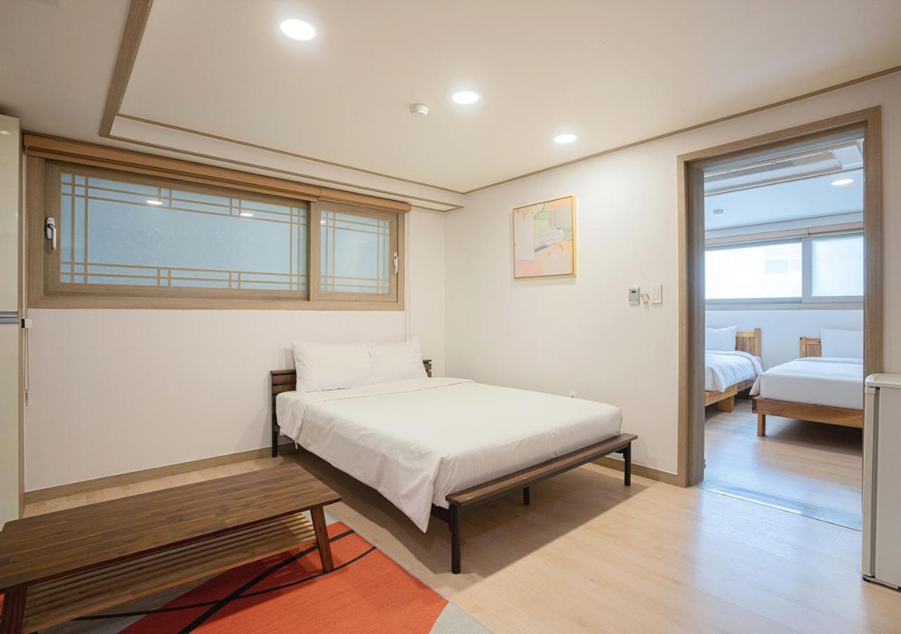 J2 Family Hotel Jeju Exteriör bild